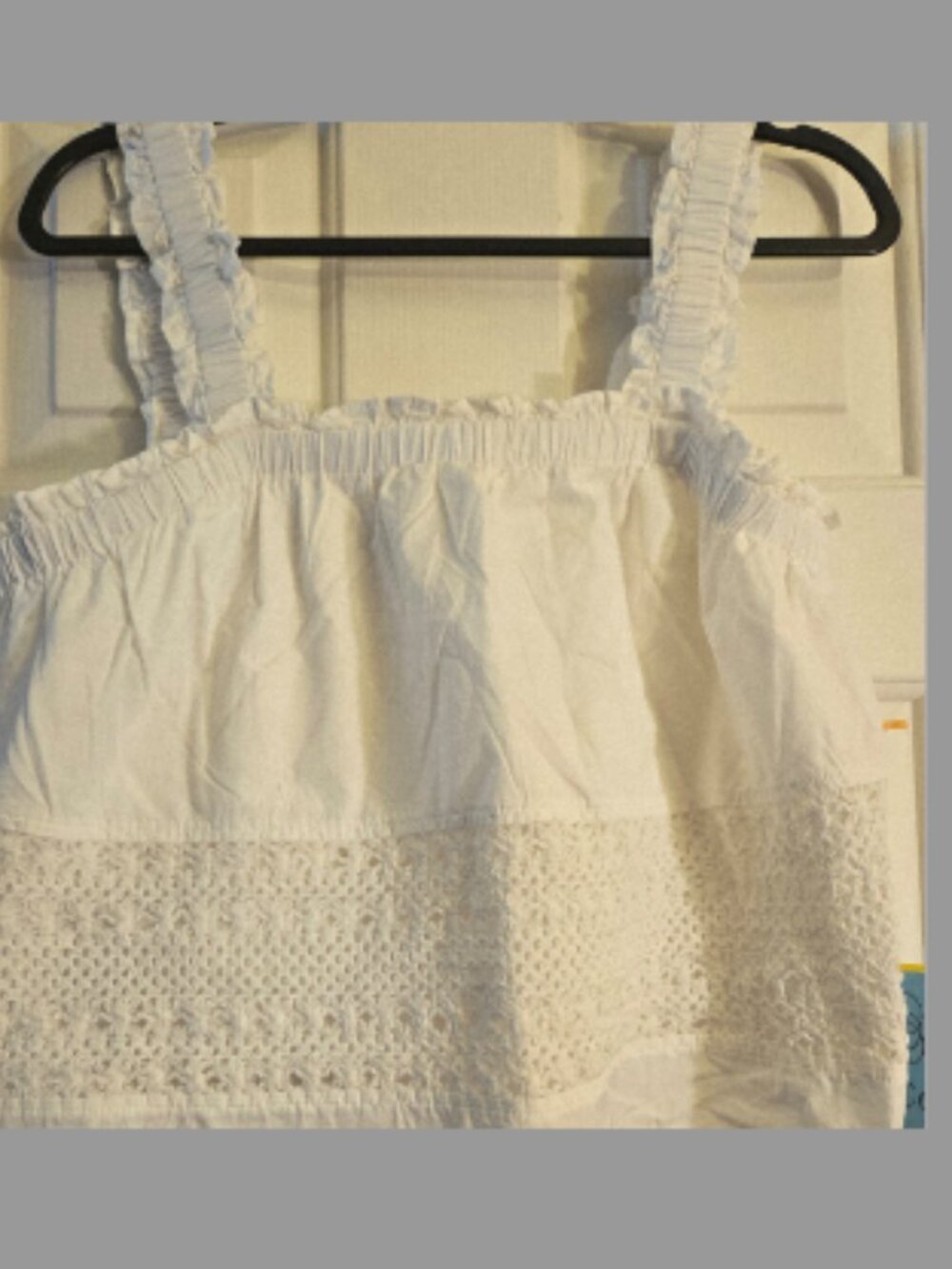 CeCe Sleeveless Woven Embroidered Boxy Crop Shirt